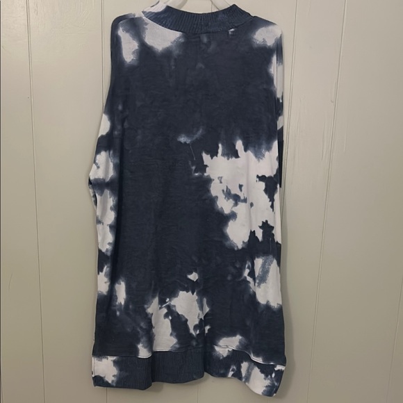 Tie-Dye Long Sleeve Dress - Picture 2 of 2